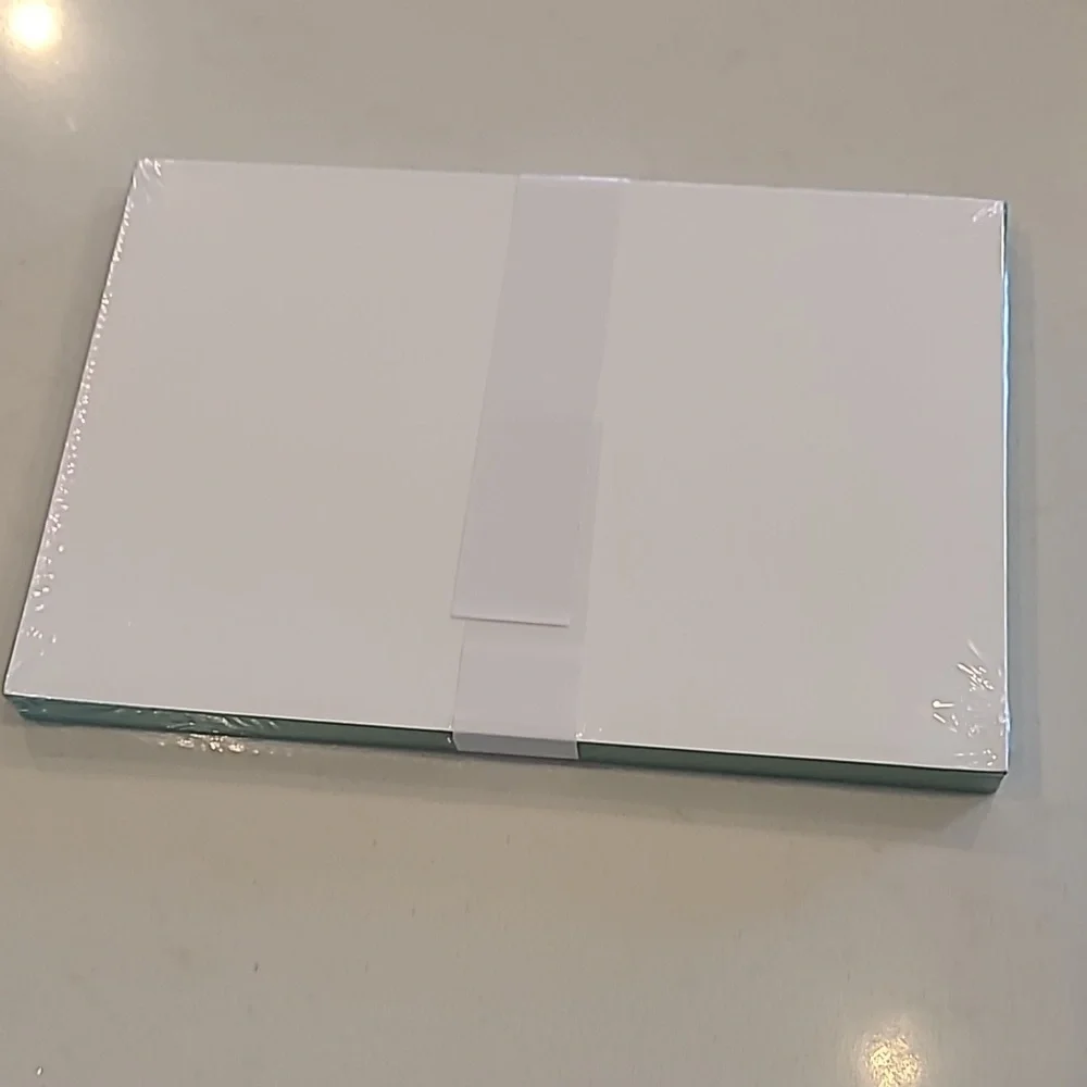 NEW Kelly Paper Green Holiday Envelopes